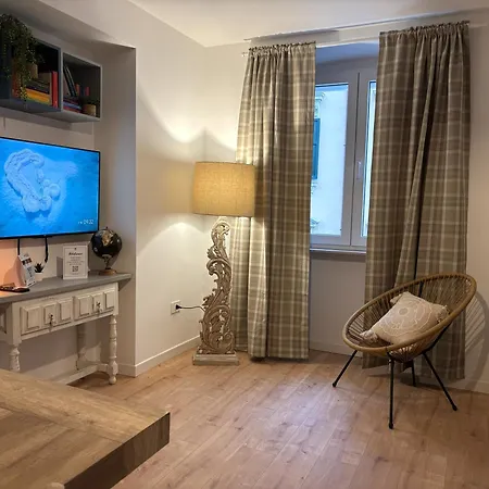 Melissa House - Reception Apartment *